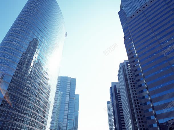 蓝天白云高楼大厦海报jpg设计背景_新图网 https://ixintu.com 海报 白云 蓝天 高楼大厦