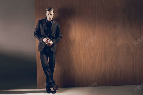 超模男装西装有型jpg设计背景_新图网 https://ixintu.com 男装 装有