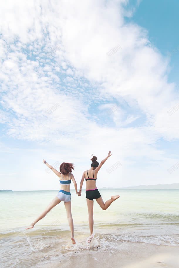 闺蜜旅行天空人物jpg设计背景_新图网 https://ixintu.com 人物 天空 旅行