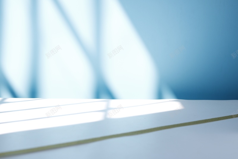 光影背景蓝色jpg设计背景_新图网 https://ixintu.com 光影 光影背景 小清新 窗户光素材 纯色 纯色展板背景 背景 蓝色 阳光