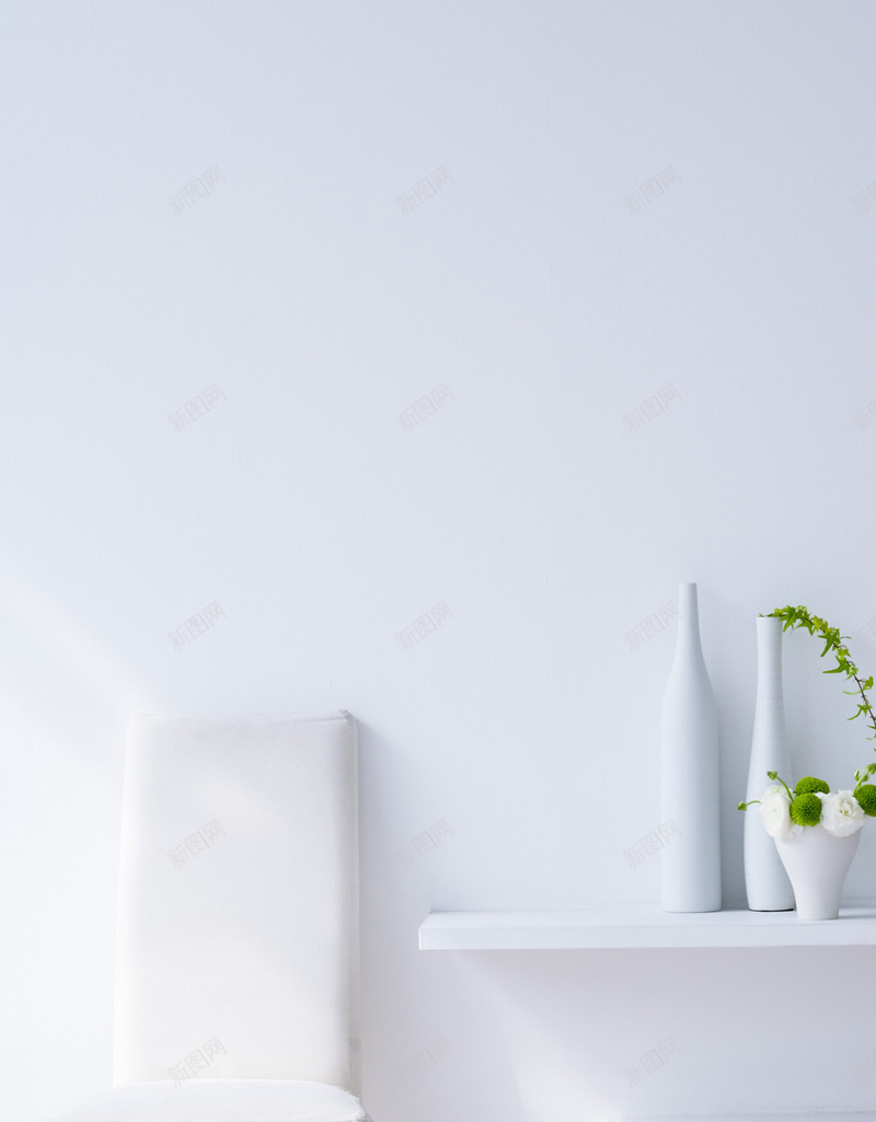白色简约椅子H5背景jpg设计背景_新图网 https://ixintu.com H5背景素材 品质 实拍 家居 家庭园艺 椅子 生活场景 白色 绿植 近景