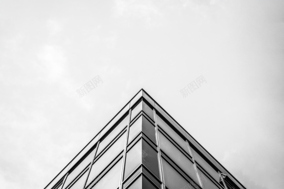 黑白建筑仰视图背景