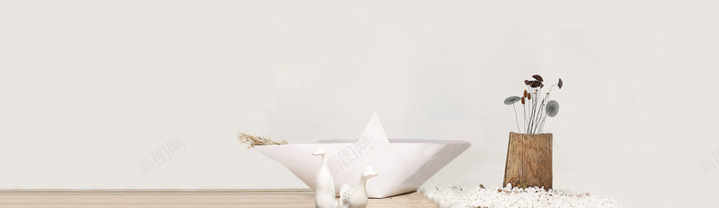 文艺女装bannerjpg设计背景_新图网 https://ixintu.com psd源文件 其他 文案排版 文艺女装banner 文艺氛围 时尚印花模特 时尚简约优雅 枯树枝 桌子平台修饰 海报banner 花瓶修饰