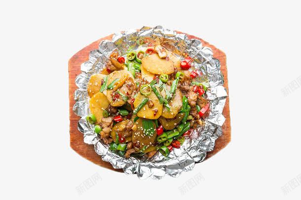 干锅土豆片png免抠素材_新图网 https://ixintu.com 中式 土豆片 料理 木盘 美食 锡箔纸 锡纸 锡纸烧烤