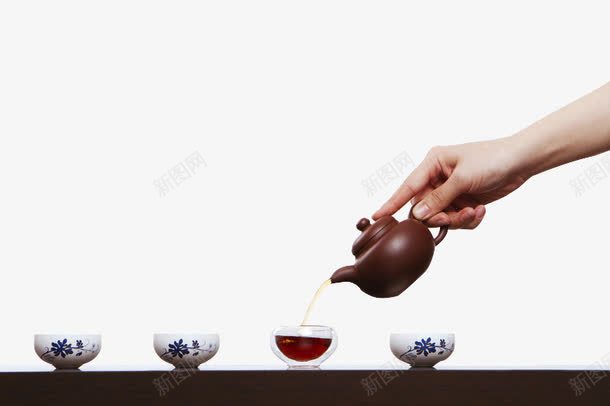 倒茶的手png免抠素材_新图网 https://ixintu.com 倾倒茶水 古董紫砂壶 水 紫砂壶 茶艺 陶瓷 陶罐