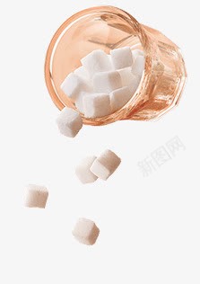 杯子里倒出方糖png免抠素材_新图网 https://ixintu.com 勺子 各种砂糖 咖啡糖 块状糖 方糖 木碗里的糖块 甘蔗 白糖 白糖甜品 砂糖 竹蔗 糖块 红糖