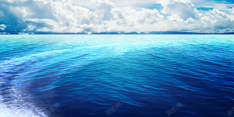 蓝色海洋背景PSD分层jpg设计背景_新图网 https://ixintu.com 云海 大气 平静的海面 海水 漂亮大海开心