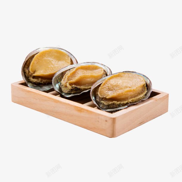 三个鲍鱼png免抠素材_新图网 https://ixintu.com 托盘 整个鲍鱼 海鲜 美食 食材 鲍鱼