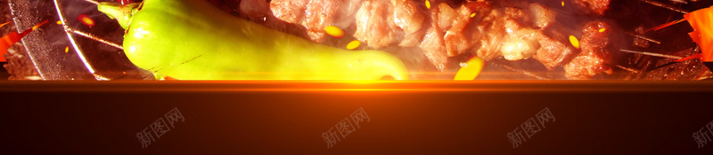 夏日特色烧烤促销海报psd高清背景_新图网 https://ixintu.com 串串 啤酒 夜宵 撸串 烧烤 美食 餐厅促销 餐厅打折 黑色背景