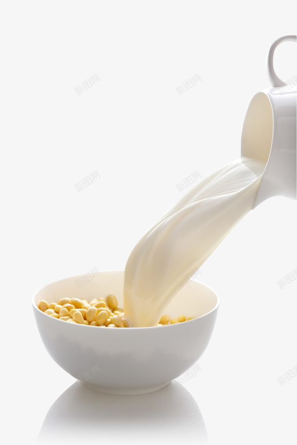 实物一碗黄豆杯子倒出豆浆png免抠素材_新图网 https://ixintu.com 一碗黄豆 动感豆浆 杯子倒出豆浆 豆制品 豆浆 豆浆包装