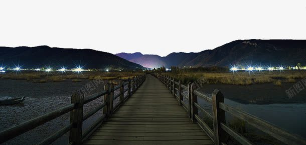 云南走婚桥夜景png免抠素材_新图网 https://ixintu.com 云南丽江风景 夜色 旅游风景 泸沽湖景区 泸沽湖走婚风俗 湖水 芦苇