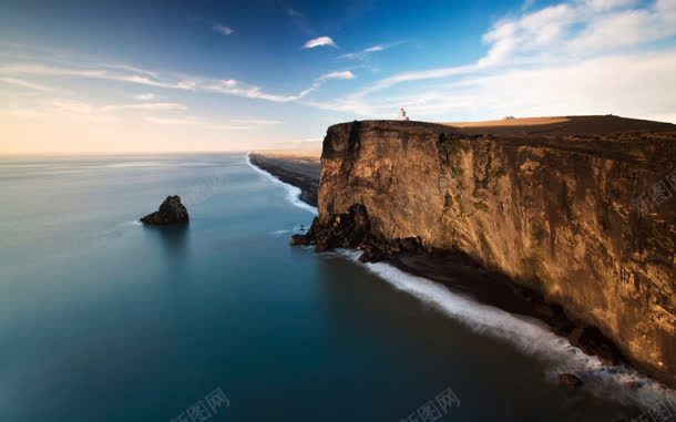 蓝天白云海水悬崖jpg设计背景_新图网 https://ixintu.com 悬崖 海水 白云 蓝天