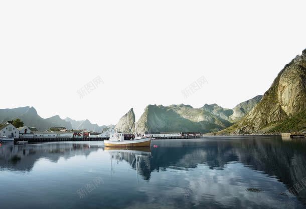 美丽的山脉湖泊景色png免抠素材_新图网 https://ixintu.com 夕阳图片 安静的湖面 山峰 岸边 游轮船舶 湖泊 湖面倒影树木风景 美丽景色 美丽的山脉湖泊景色 美景 风景 风景摄影