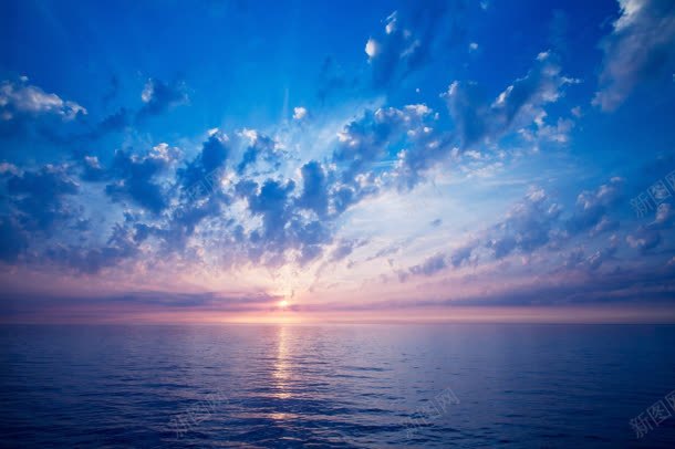 蓝天云彩夕阳海面jpg设计背景_新图网 https://ixintu.com 云彩 夕阳 海面 蓝天