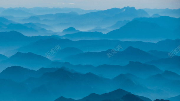 深蓝渐变色xxxpng免抠素材_新图网 https://ixintu.com 天空 海水 深蓝 渐变色