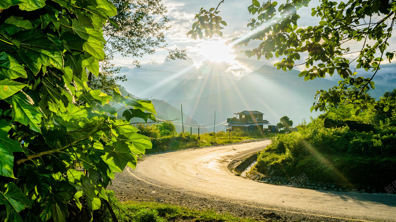 户外道路森林绿色植物平面广告jpg_新图网 https://ixintu.com 山峰 平面广告 户外道路 摄影 森林 汽车宣传 田园 绿色植物 阳光照射 风景