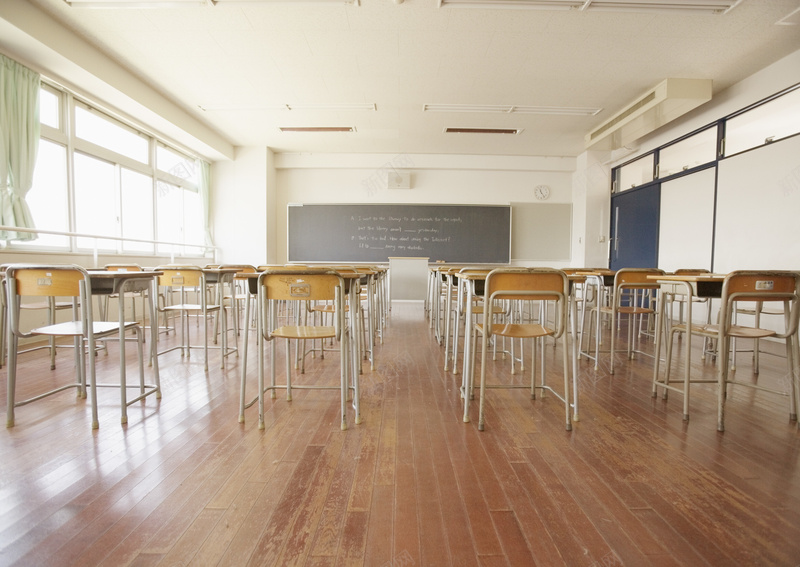 毕业季开学季教室课桌背景图jpg设计背景_新图网 https://ixintu.com 开学季 教室课桌 毕业季 背景图 高清
