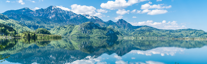 唯美雪山湖泊景色jpg_新图网 https://ixintu.com 天空 屋子 山峰 山水风景 摄影 旅游 树林 河流 海报banner 湖泊 自然美景 自然风光 雪山 雪山下的湖泊图片 风景