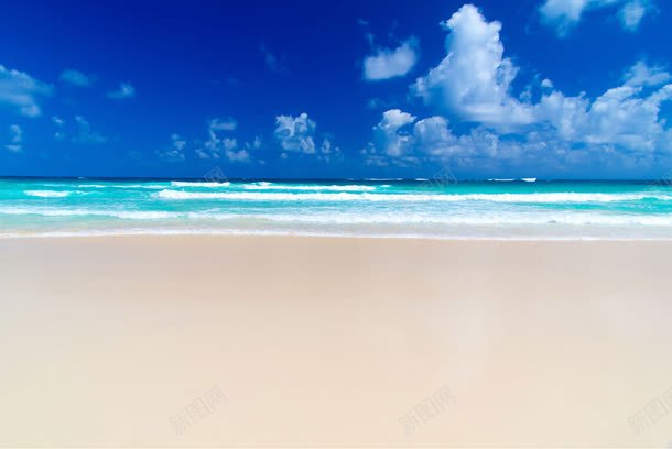 美丽沙滩风景与蓝天白云jpg设计背景_新图网 https://ixintu.com 图片 沙滩 白云 美丽 蓝天 风景