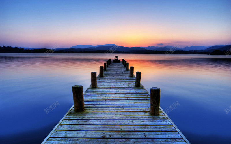 蓝天夕阳背景psd设计背景_新图网 https://ixintu.com 唯美 大气 大海 湖泊 蓝天 蓝色背景 远山