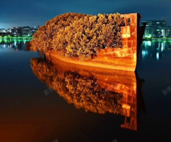 蓝天白云下的粉色船jpg设计背景_新图网 https://ixintu.com 白云 粉色 蓝天