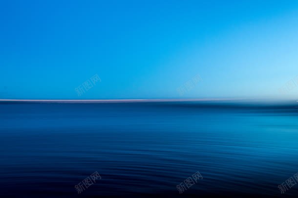 蓝天白云宁静的海面jpg设计背景_新图网 https://ixintu.com 宁静 海面 白云 蓝天