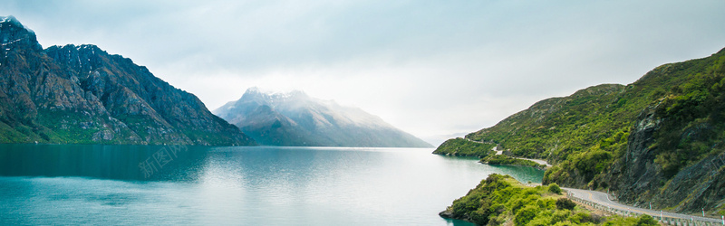 旅游户外bannerjpg_新图网 https://ixintu.com 大山 天空 摄影 旅游 森林 海报banner 湖水 风景