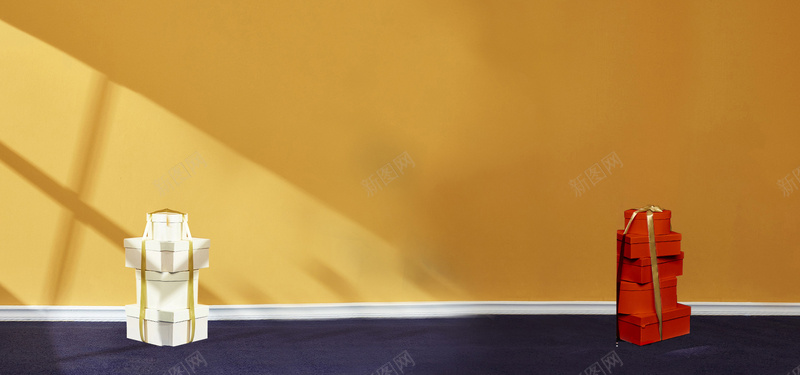 天猫品牌大促欧美风时尚黄色女装海报背景背景