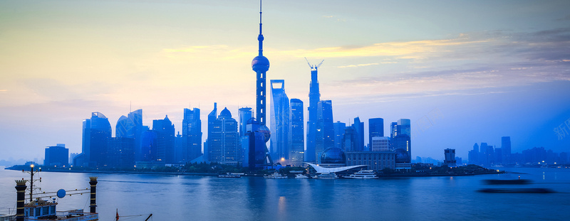 上海夜景bannerpsd设计背景_新图网 https://ixintu.com 城市夜景 建筑 房地产 摄影 时尚 海报banner 男士 男装 街道 风景