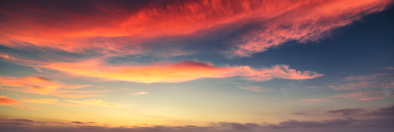火烧云背景jpg_新图网 https://ixintu.com 云朵 夕阳 天空 摄影 海报banner 火烧云 风景