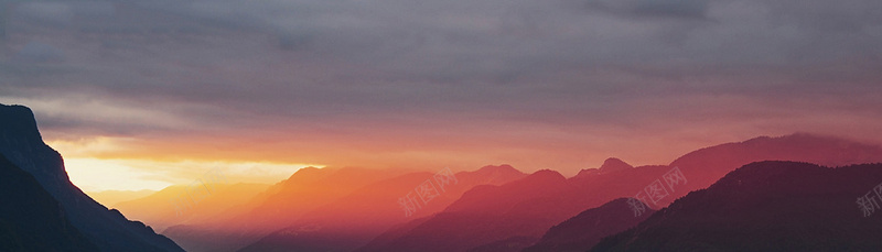 山峦渐变色背景jpg_新图网 https://ixintu.com 山峰 山脉 摄影 海报banner 背景 风景 黄昏