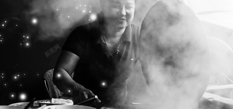 母亲节温馨厨房炊烟文艺黑色bannerpsd设计背景_新图网 https://ixintu.com 亲情 厨房 小清新 感恩母亲节 文艺 母亲 母亲做饭 母亲节 温馨 炊烟 笑脸 简约 素材 黑色