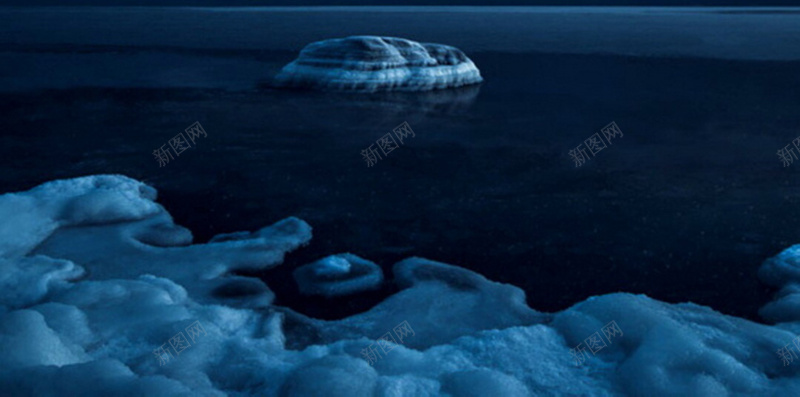 冰河地带的蓝色星空jpg_新图网 https://ixintu.com H5背景图 冰河地带 平静 摄影 星空 蓝色 风景 黑夜