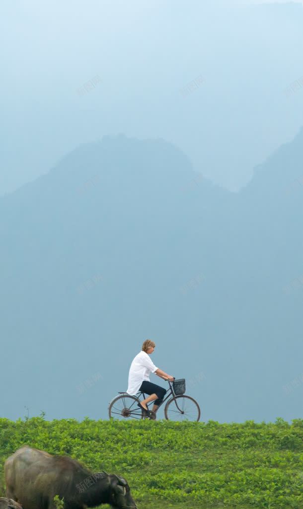 朦胧的远山海报背景jpg设计背景_新图网 https://ixintu.com 朦胧 海报 背景