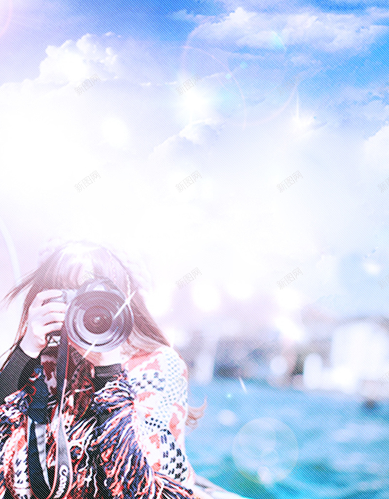 蓝色摄影浪漫旅游PSD分层H5背景psd_新图网 https://ixintu.com H5 PSD分层 云南 人 光线 天空 摄影 旅游 曲线 洱海 浪漫 美景 背景素材 蓝色