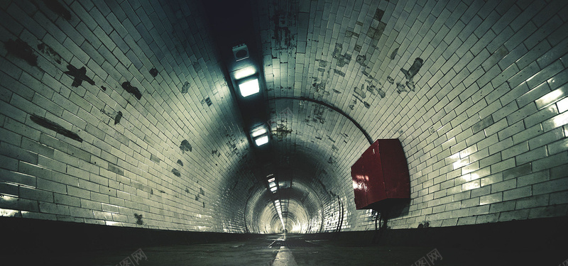 下水道大气汽车道路旅行摄影海报背景jpg设计背景_新图网 https://ixintu.com 下水道背景 低调 低调背景 地产 大气 广告背景 开心 摄影 汽车道 车道素材 风景