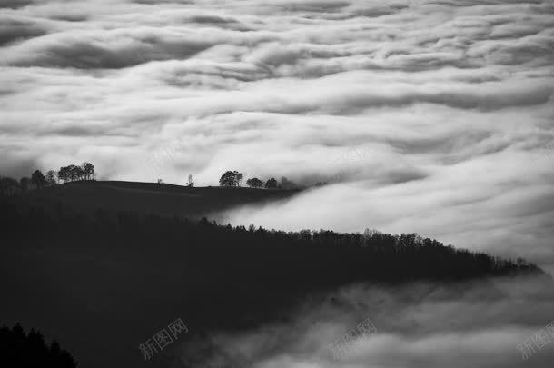 中国风黑白色云雾大山jpg设计背景_新图网 https://ixintu.com 云雾 国风 大山 白色