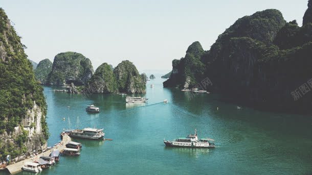 绿色旅行小船湖面jpg设计背景_新图网 https://ixintu.com 小船 旅行 湖面 绿色