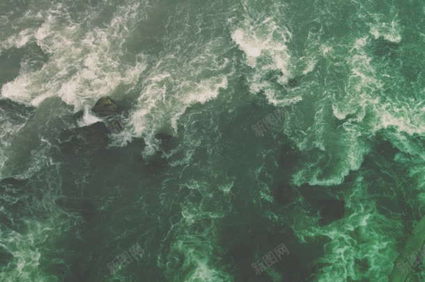 绿色大海浪花风景jpg设计背景_新图网 https://ixintu.com 大海 浪花 绿色 风景