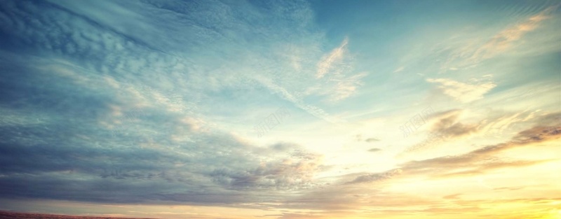 天空背景jpg设计背景_新图网 https://ixintu.com 云层 云朵 大气 天空 层云 海报banner 湛蓝 黄昏