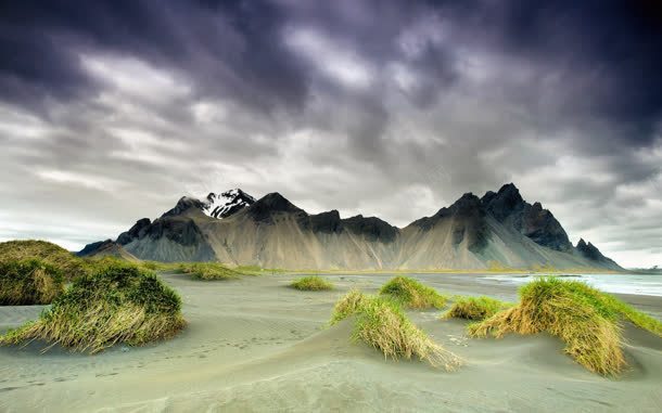 唯美乌云下的山峰海报背景jpg设计背景_新图网 https://ixintu.com 乌云 山峰 海报 背景