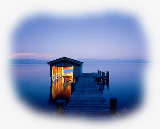 海边小屋png免抠素材_新图网 https://ixintu.com 唯美 小屋 木桥 海边 绿色 风景