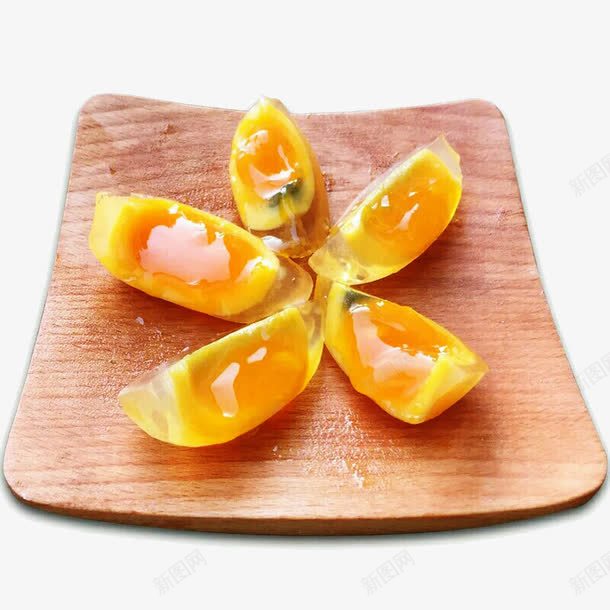 一盘松花蛋png免抠素材_新图网 https://ixintu.com 木盘 松花蛋 皮蛋 蛋制品 食物