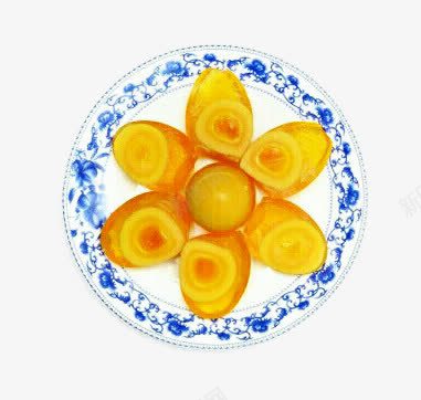 切开的松花蛋png免抠素材_新图网 https://ixintu.com 家常菜 松花蛋 皮蛋 盘子 蛋制品 青花瓷 食物
