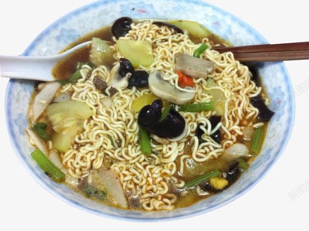 土豆素面png免抠素材_新图网 https://ixintu.com 土豆 搭配 方便面 木耳 面条 面食 餐饮