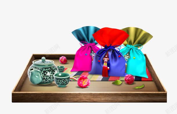 托盘里的茶具和荷包png免抠素材_新图网 https://ixintu.com 托盘里的茶具 托盘里的茶具和荷包 托盘里的荷包 茶具 荷包