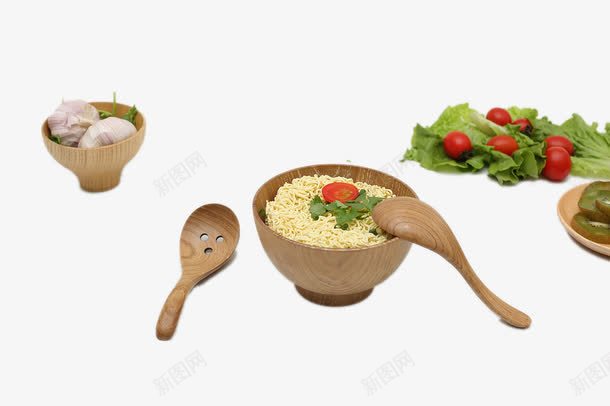 木碗中的泡面png免抠素材_新图网 https://ixintu.com 木勺 木碗 泡面 绿色蔬菜 食物