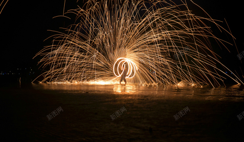 光绘焰火冲光延时摄影光线75jpg设计背景_新图网 https://ixintu.com 光绘 冲光 延时 摄影光线 焰火