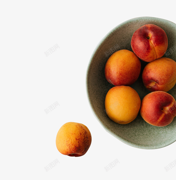 一碗黄色桃子png免抠素材_新图网 https://ixintu.com 果蔬 桃子 水果 食物