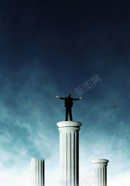 柱子上耸立的男人背景背景